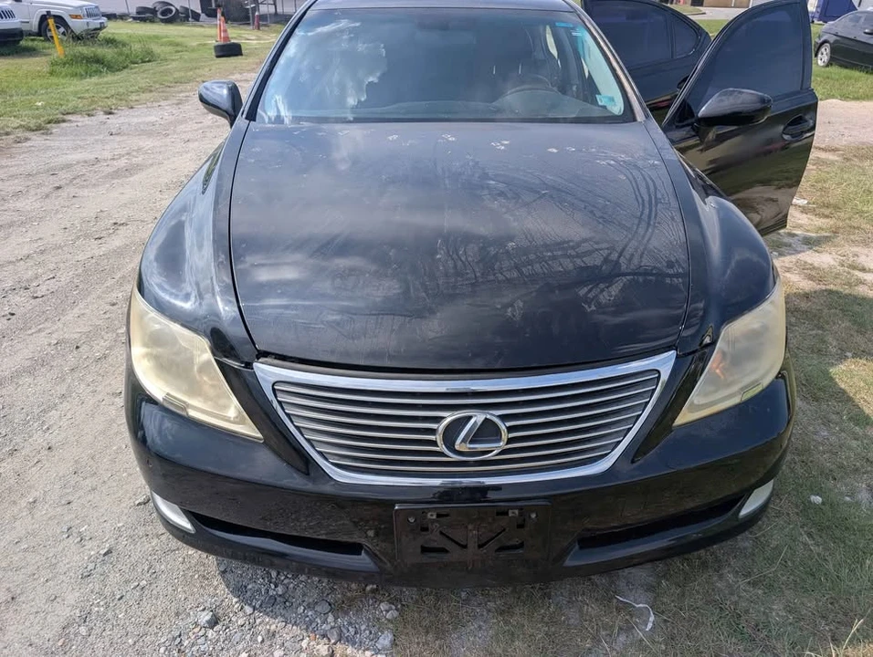 2008 Lexus LS 4th Gen - Image 2 of 18