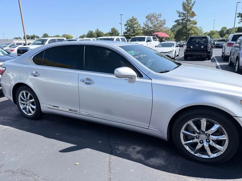 2008 Lexus LS 4th Gen - Image 3 of 10