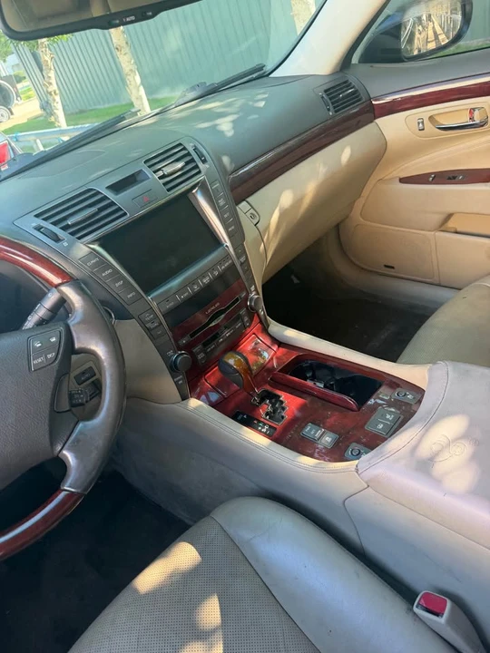 2008 Lexus LS 4th Gen - Image 6 of 12