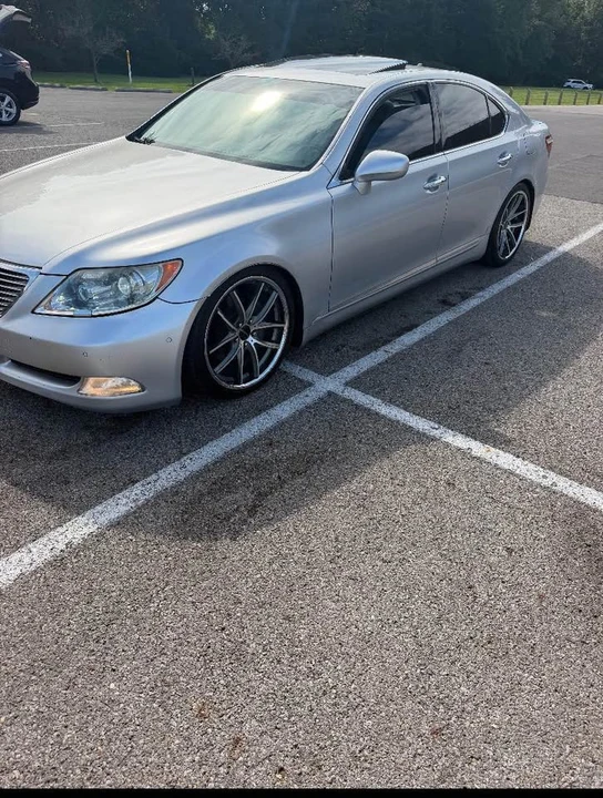 2008 Lexus LS 4th Gen - Image 6 of 8