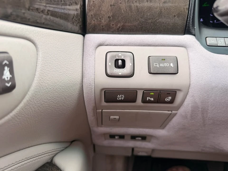2008 Lexus LS 4th Gen - Image 10 of 12