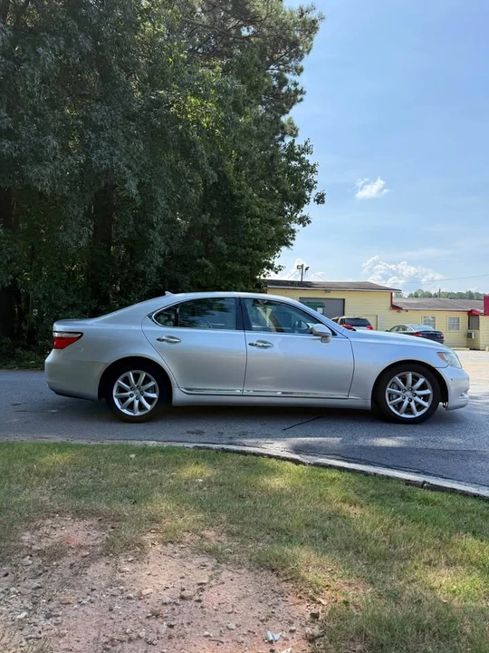 2008 Lexus LS 4th Gen - Image 2 of 11