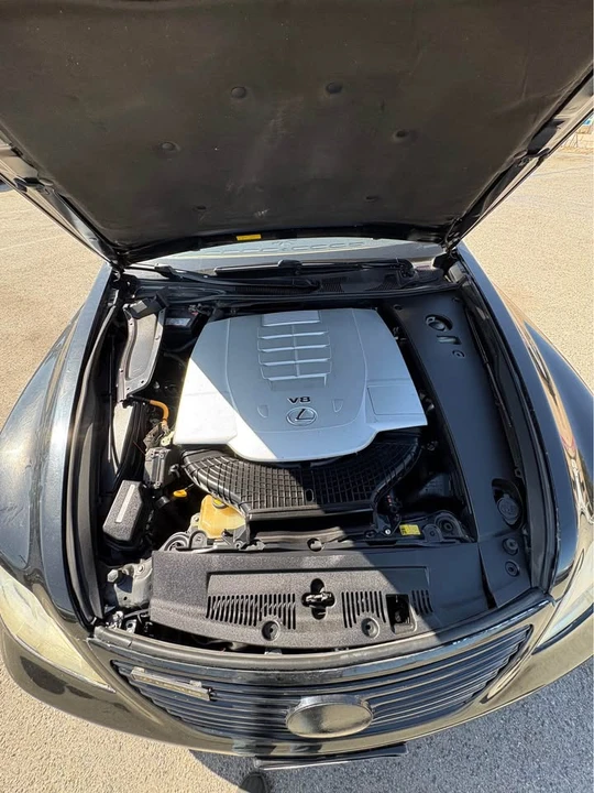 2008 Lexus LS 4th Gen - Image 9 of 11