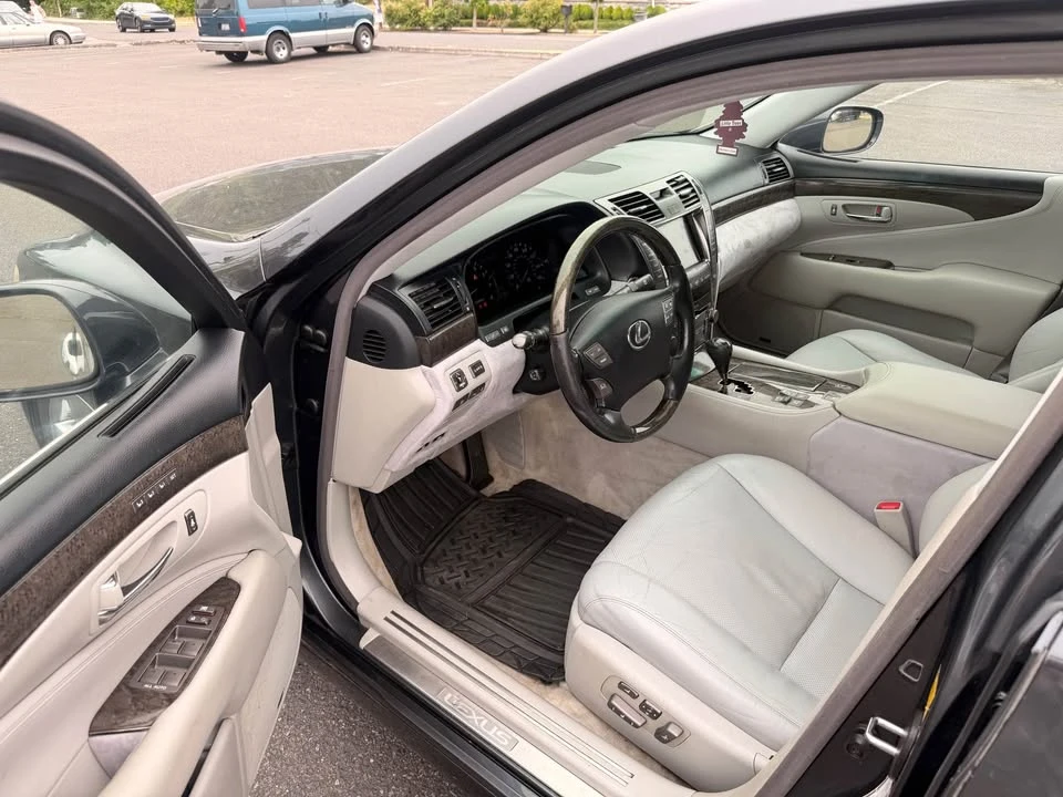 2008 Lexus LS 4th Gen - Image 7 of 12