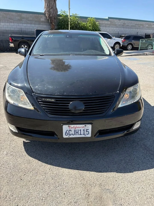 2008 Lexus LS 4th Gen - Image 5 of 11