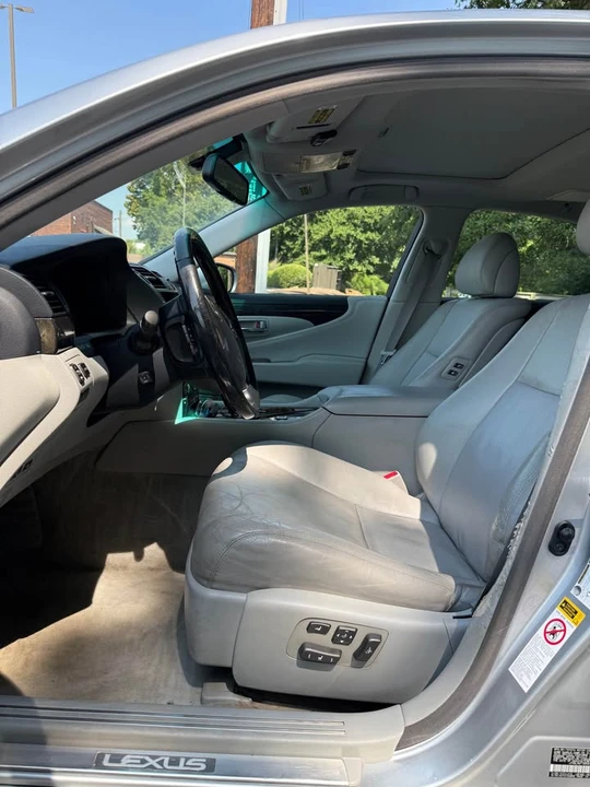 2008 Lexus LS 4th Gen - Image 8 of 11