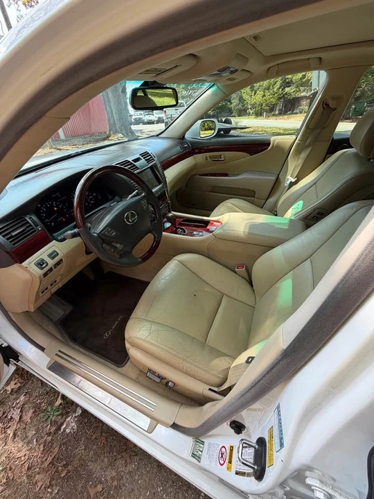 2008 Lexus LS 4th Gen - Image 13 of 14