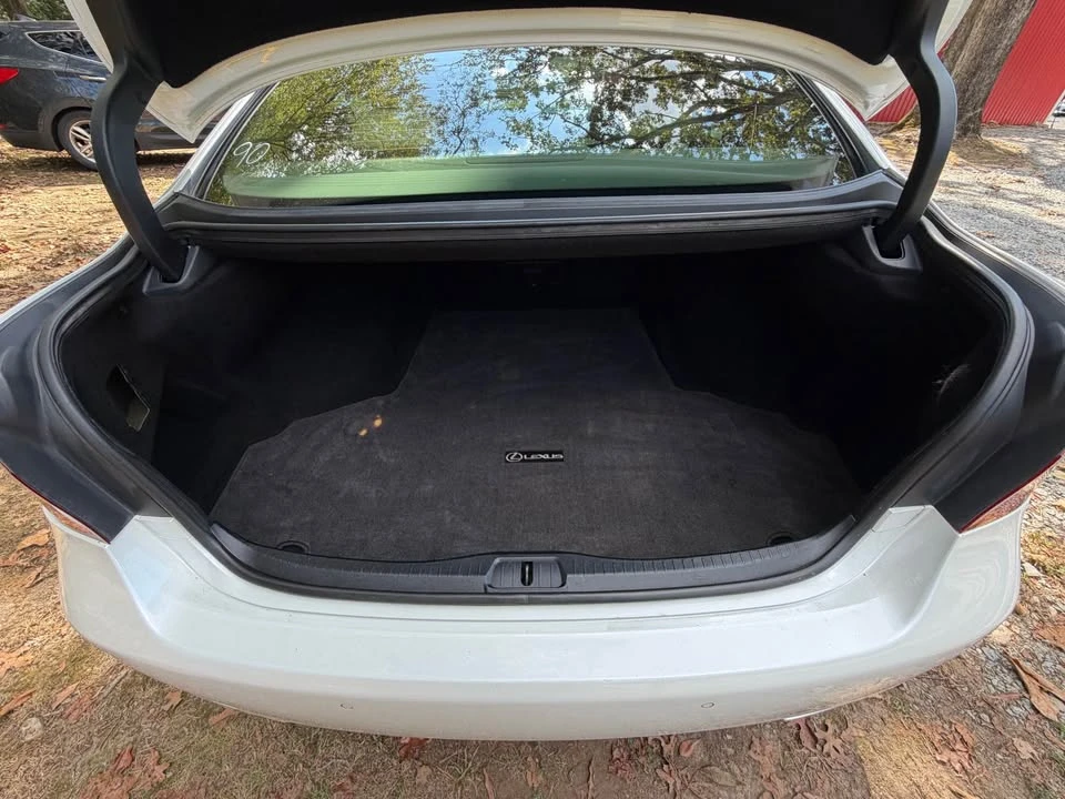 2008 Lexus LS 4th Gen - Image 9 of 14