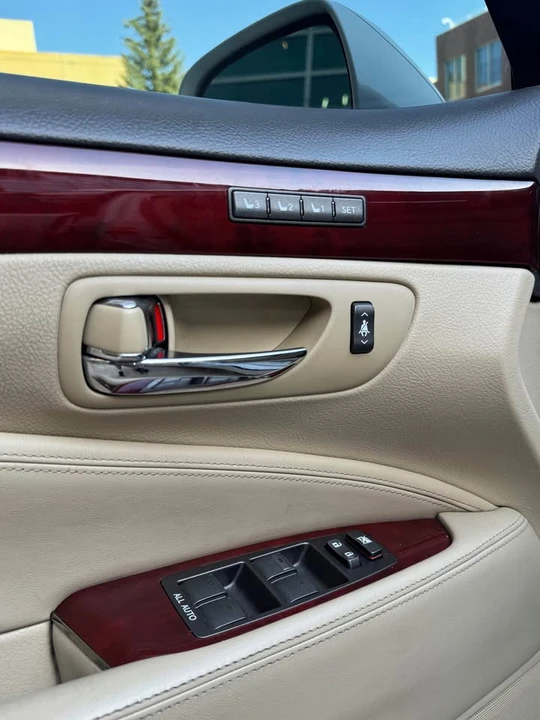 2008 Lexus LS 4th Gen - Image 16 of 18