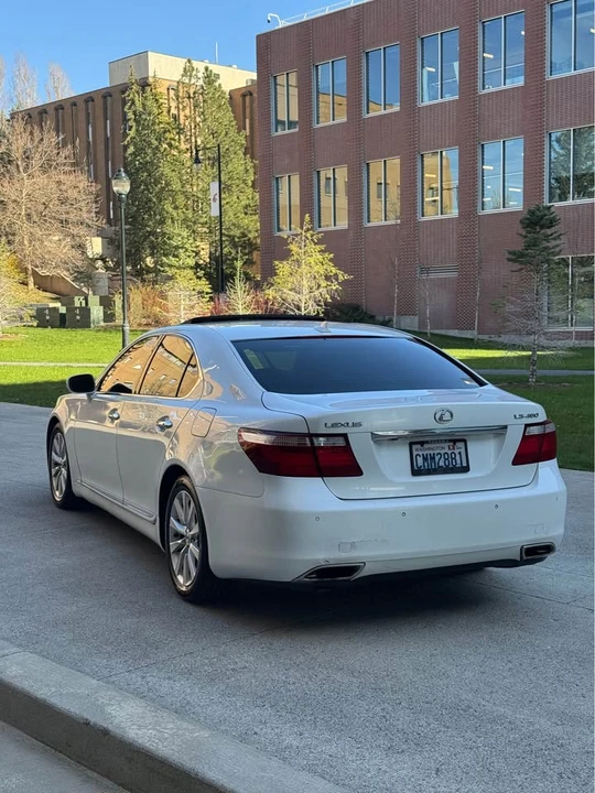2008 Lexus LS 4th Gen - Image 4 of 18