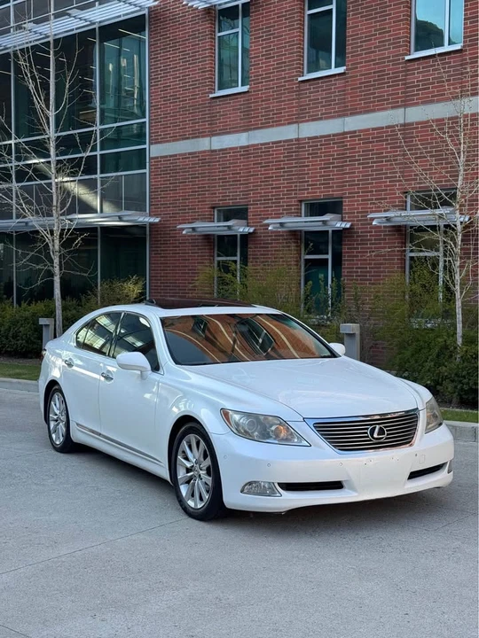2008 Lexus LS 4th Gen - Image 2 of 18