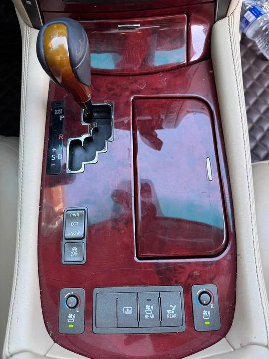 2008 Lexus LS 4th Gen - Image 7 of 18