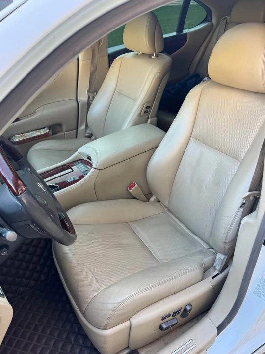 2008 Lexus LS 4th Gen - Image 9 of 18