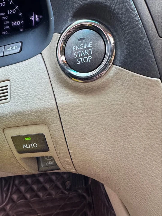 2008 Lexus LS 4th Gen - Image 11 of 18