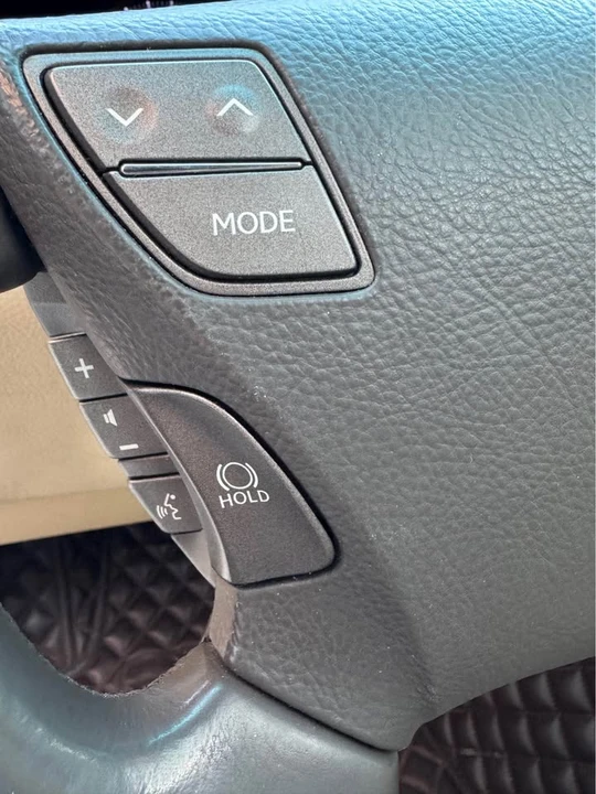2008 Lexus LS 4th Gen - Image 17 of 18