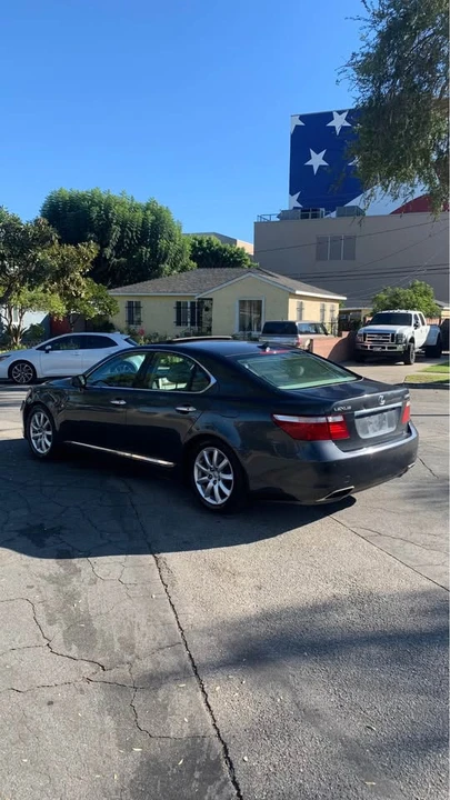 2008 Lexus LS 4th Gen - Image 4 of 7
