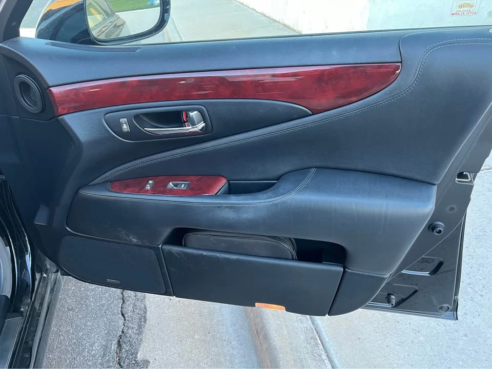 2008 Lexus LS 4th Gen - Image 11 of 14