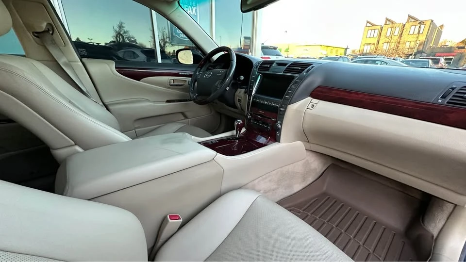 2008 Lexus LS 4th Gen - Image 13 of 16