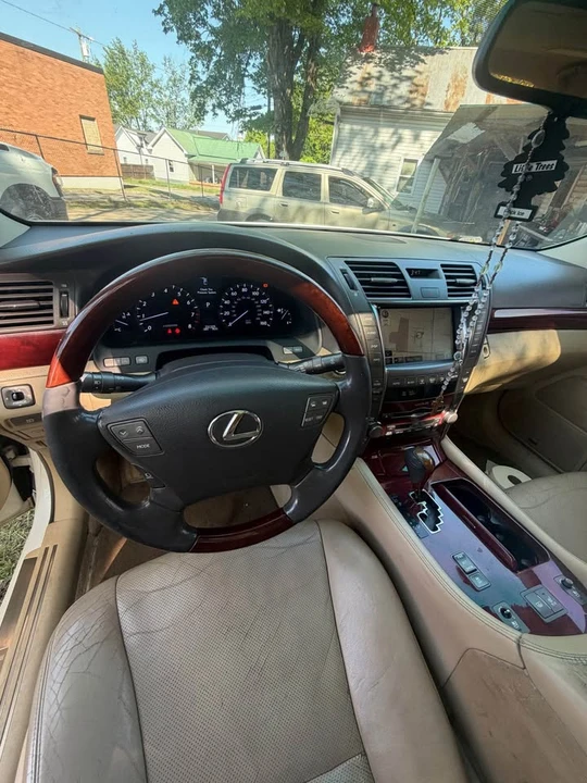 2008 Lexus LS 4th Gen - Image 4 of 8