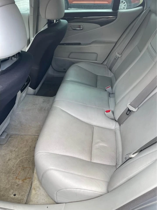 2008 Lexus LS 4th Gen - Image 11 of 15