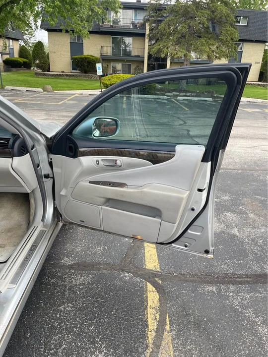 2008 Lexus LS 4th Gen - Image 13 of 15