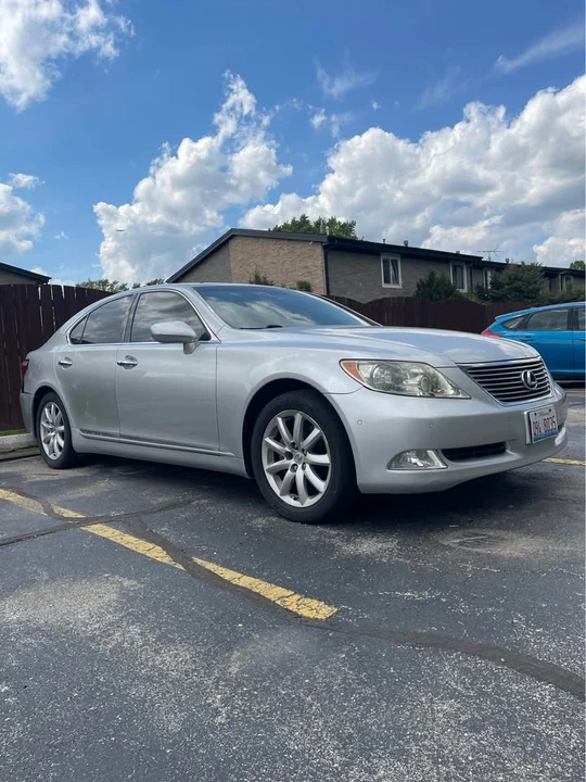 2008 Lexus LS 4th Gen - Image 4 of 15