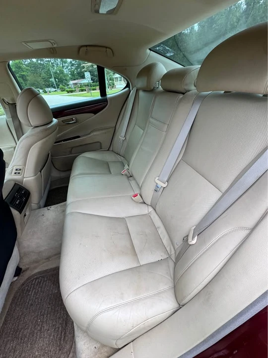 2008 Lexus LS 4th Gen - Image 14 of 17