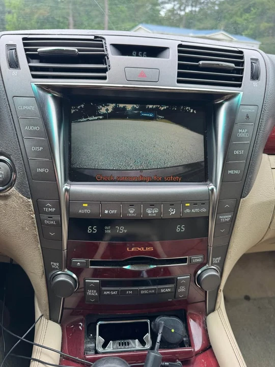 2008 Lexus LS 4th Gen - Image 15 of 17