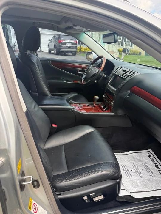 2008 Lexus LS 4th Gen - Image 17 of 21
