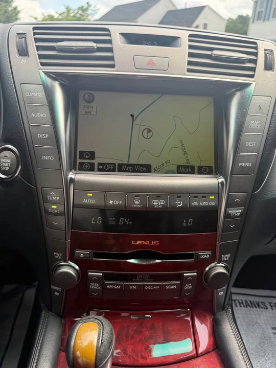 2008 Lexus LS 4th Gen - Image 10 of 21
