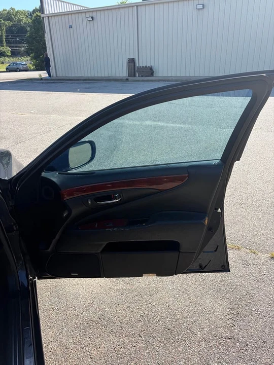 2008 Lexus LS 4th Gen - Image 11 of 17