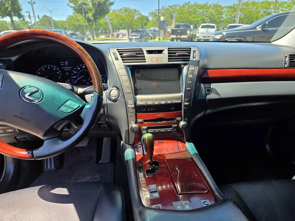 2008 Lexus LS 4th Gen - Image 5 of 7