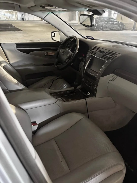 2008 Lexus LS 4th Gen - Image 3 of 6