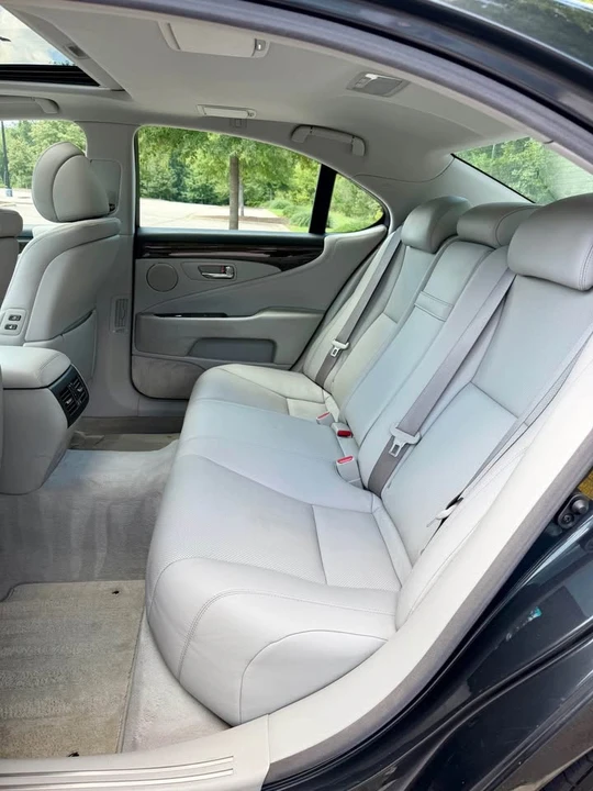 2008 Lexus LS 4th Gen - Image 11 of 18