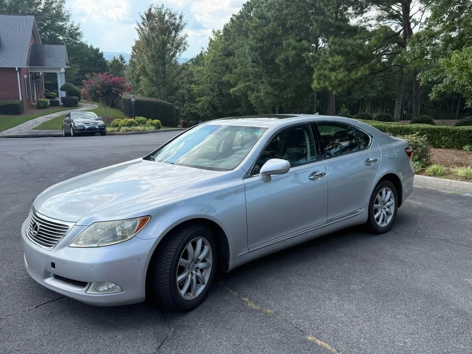 2008 Lexus LS 4th Gen - Image 2 of 9