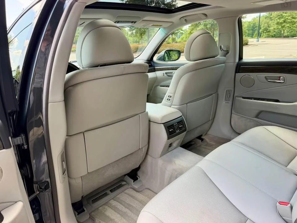 2008 Lexus LS 4th Gen - Image 12 of 18