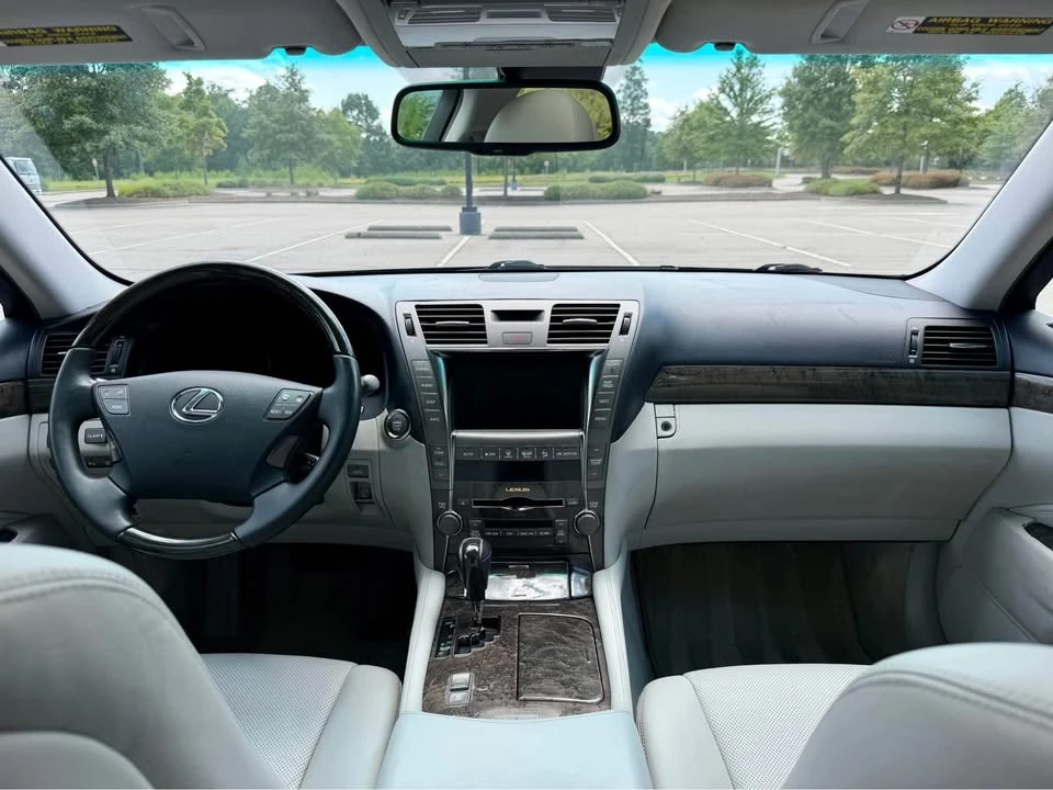 2008 Lexus LS 4th Gen - Image 13 of 18