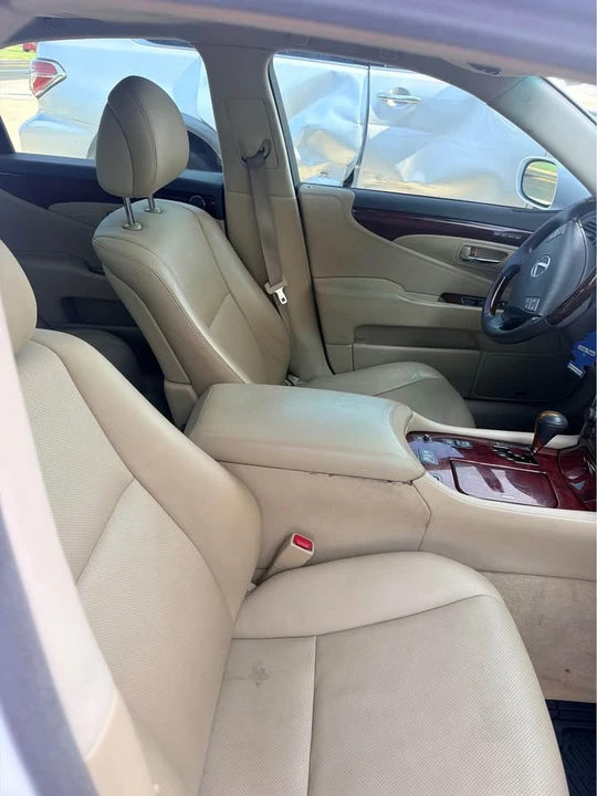 2008 Lexus LS 4th Gen - Image 5 of 7