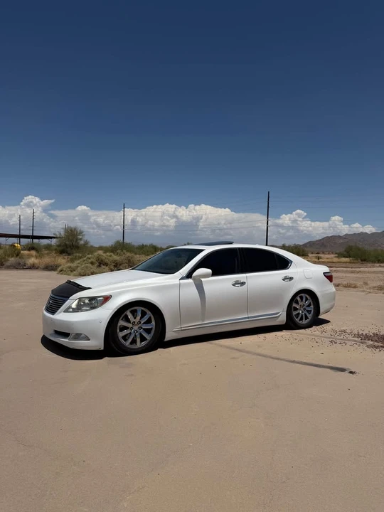 2008 Lexus LS 4th Gen - Image 5 of 8