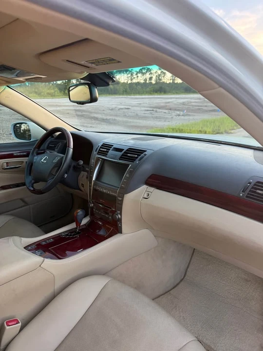 2008 Lexus LS 4th Gen - Image 7 of 19