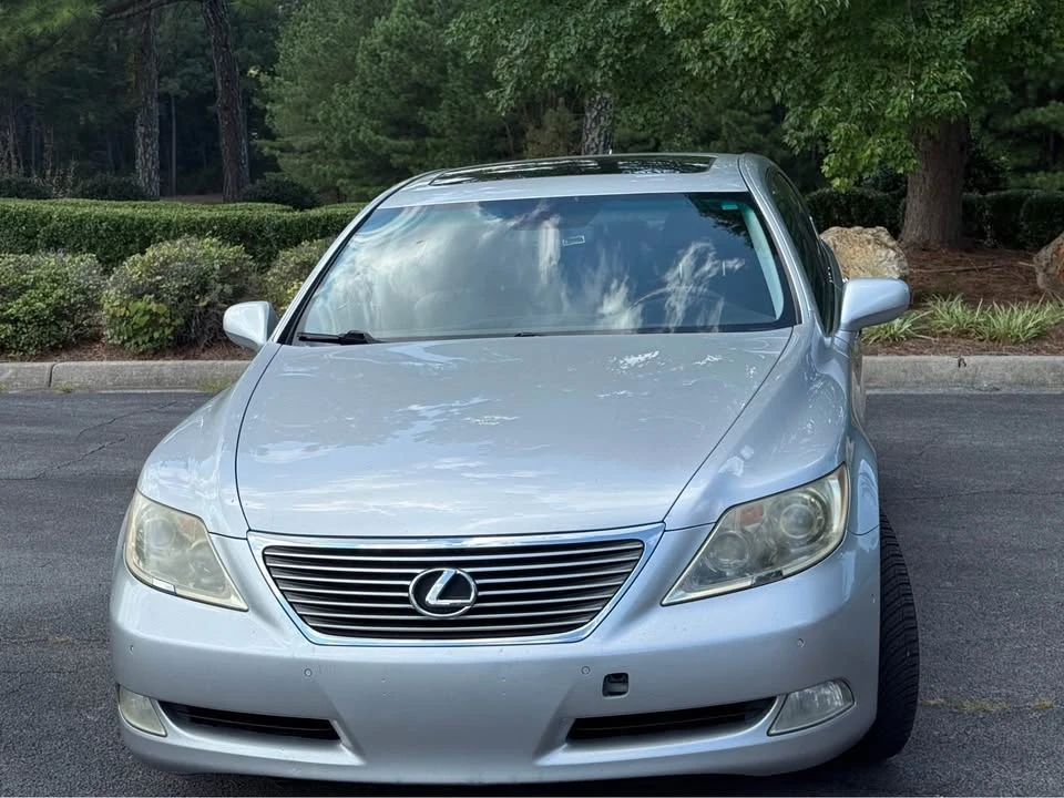 2008 Lexus LS 4th Gen - Image 5 of 9