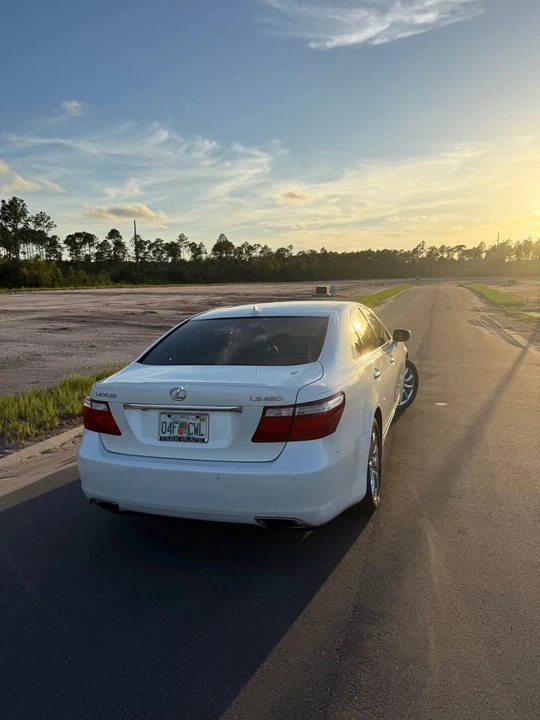 2008 Lexus LS 4th Gen - Image 2 of 19