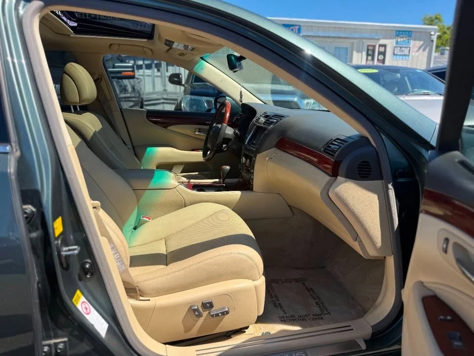 2008 Lexus LS 4th Gen - Image 13 of 14