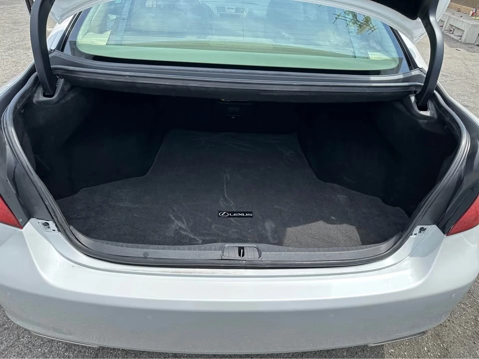 2008 Lexus LS 4th Gen - Image 17 of 20