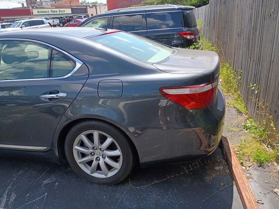 2008 Lexus LS 4th Gen - Image 4 of 9