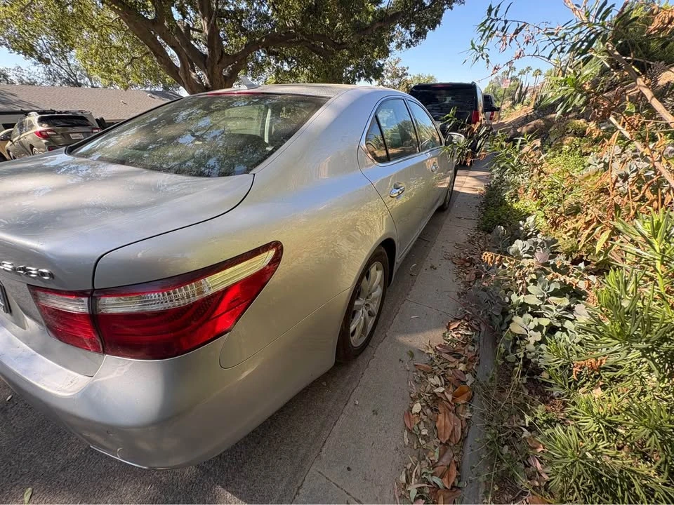 2008 Lexus LS 4th Gen - Image 5 of 9