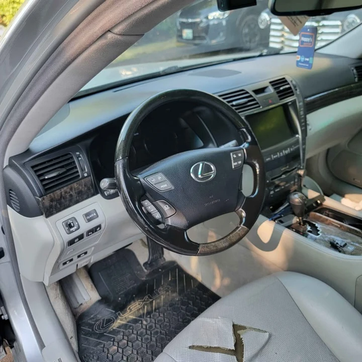 2008 Lexus LS 4th Gen - Image 5 of 14