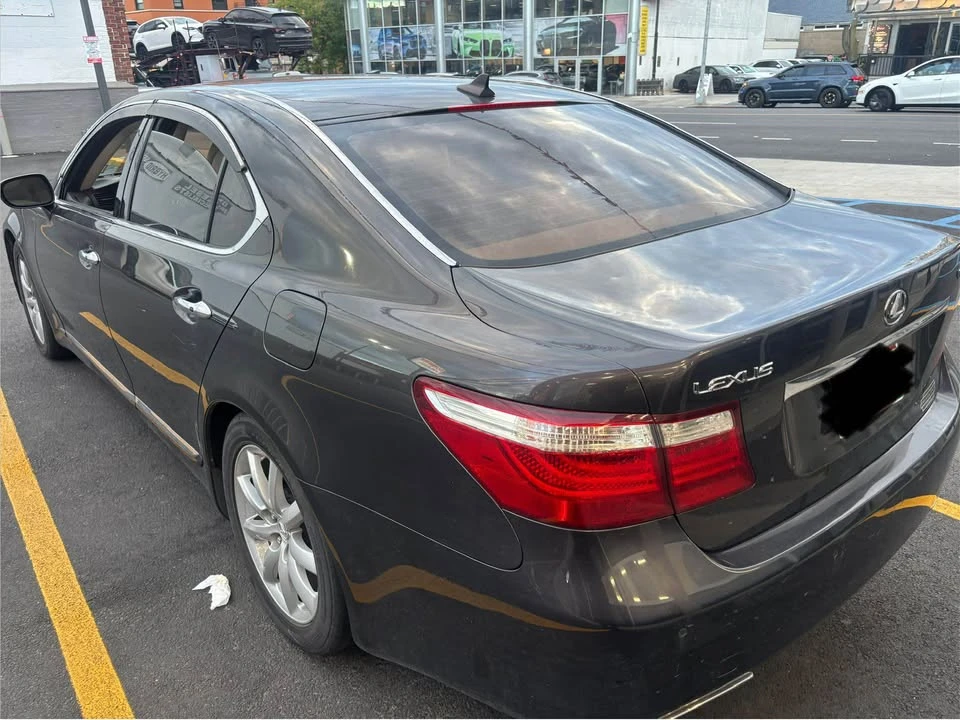 2008 Lexus LS 4th Gen - Image 3 of 17