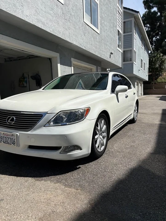 2008 Lexus LS 4th Gen - Image 2 of 7