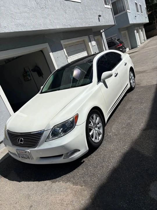 2008 Lexus LS 4th Gen - Image 3 of 7